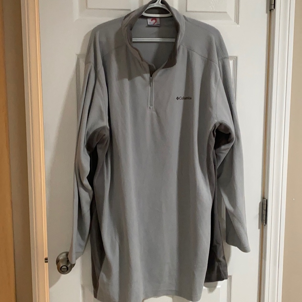 Men’s Columbia long sleeve pullover